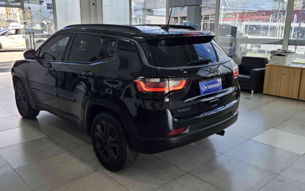 imagem-https://www.socarrao.com.br/sc-vehicle-images-prod/3916611/1789672301797-YXBwLXBob3Rvcy1OZEpaZEcyYlVlN2tJN3RKTVJDeGFaNnRJVTdmYTV6Qy5qcGc.jpg