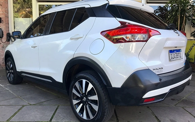 imagem-https://www.socarrao.com.br/sc-vehicle-images-prod/3916627/1789672350834-CUSvLWw2mbKOyb3MZWAGoNEMx4RKNJDn.jpg