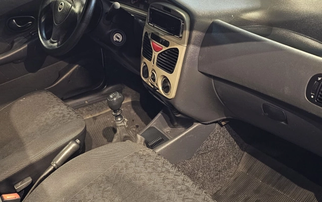 imagem-https://www.socarrao.com.br/sc-vehicle-images-prod/3916641/1789672379503-7RqkjK6D3P8D2yxi9RhWv45iPKneAWvU.jpg