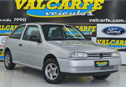 Volkswagen Gol CL 1.6 Mi 2p e 4p 1997 Prata — foto 1 de 3