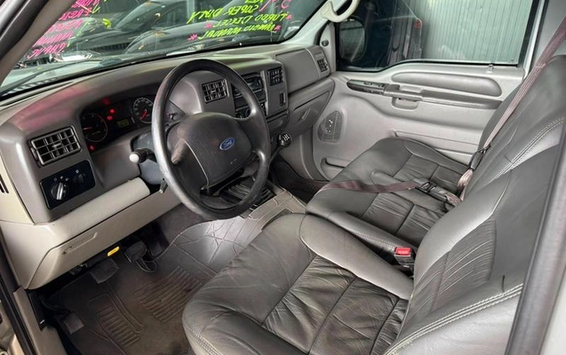 imagem-https://www.socarrao.com.br/sc-vehicle-images-prod/3916669/1789672397787-8165809_8_B_4fa47b66fa.jpeg