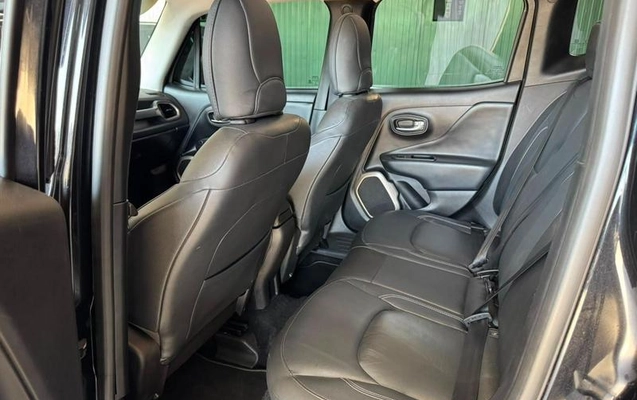imagem-https://www.socarrao.com.br/sc-vehicle-images-prod/3916686/1789672408124-8290034_13_B_0702d8ab5e.jpeg