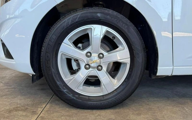 imagem-https://www.socarrao.com.br/sc-vehicle-images-prod/3916719/1789672455057-8395344_1_B_90599b62a7.jpeg