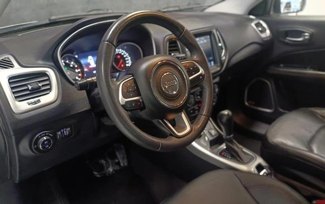 imagem-https://www.socarrao.com.br/sc-vehicle-images-prod/3916757/1789672536629-8435008_8_B_8baac25ef7.jpeg