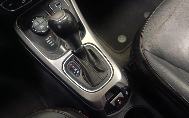imagem-https://www.socarrao.com.br/sc-vehicle-images-prod/3916757/1789672536638-8435008_22_B_5221622d44.jpeg