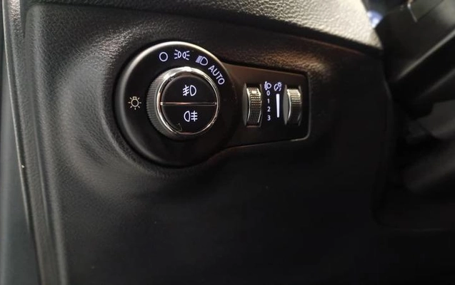 imagem-https://www.socarrao.com.br/sc-vehicle-images-prod/3916757/1789672536641-8435008_0_B_64258715fa.jpeg