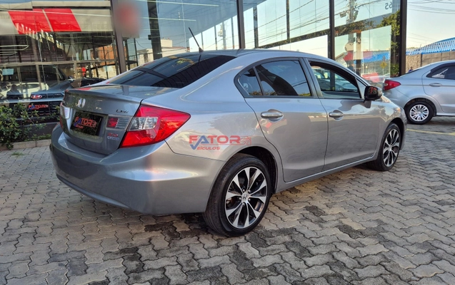 imagem-https://www.socarrao.com.br/sc-vehicle-images-prod/3916779/1789672496833-46957442657d4281a4a3e28dbc31565c_1789669556616.jpg