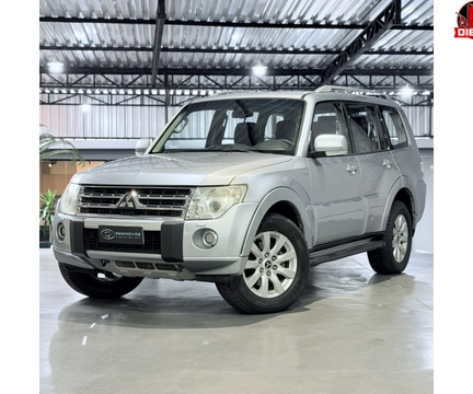 Mitsubishi Pajero Full 2010 Prata — foto 1 de 3