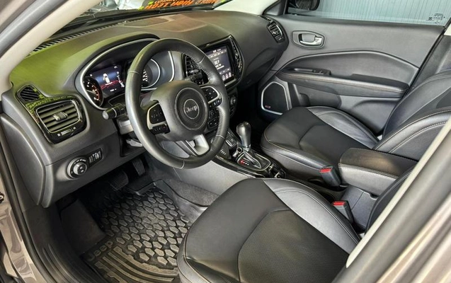 imagem-https://www.socarrao.com.br/sc-vehicle-images-prod/3916916/1789672722279-8443531_4_B_6f159701f0.jpeg