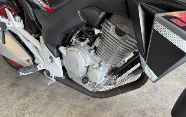 imagem-https://www.socarrao.com.br/sc-vehicle-images-prod/3916936/1789672732204-7952842_4_B_c65fd85a71.jpeg