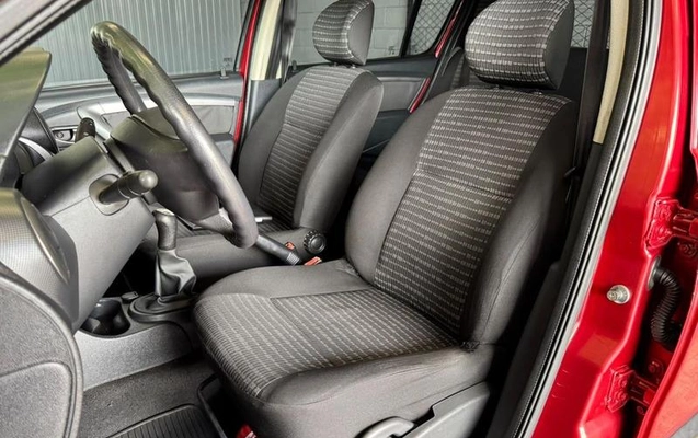 imagem-https://www.socarrao.com.br/sc-vehicle-images-prod/3916943/1789672737691-8335494_5_B_a9eb16c7fe.jpeg