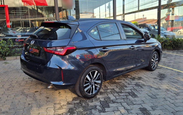 imagem-https://www.socarrao.com.br/sc-vehicle-images-prod/3916954/1789672755065-1526fc33e9ef4e4d81ad70e14f41485e_1789669779295.jpg