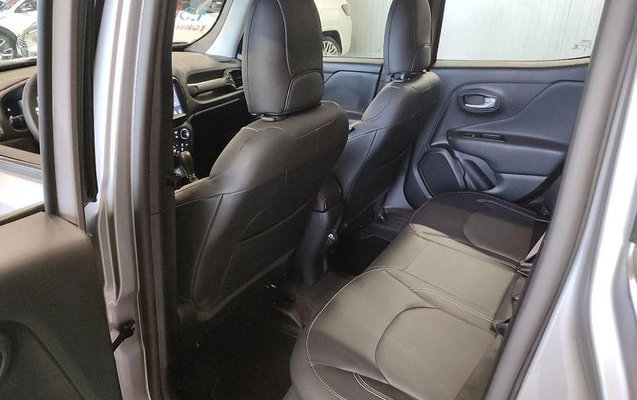 imagem-https://www.socarrao.com.br/sc-vehicle-images-prod/3917064/1789672958038-8407706_5_B_455aac5fa0.jpeg