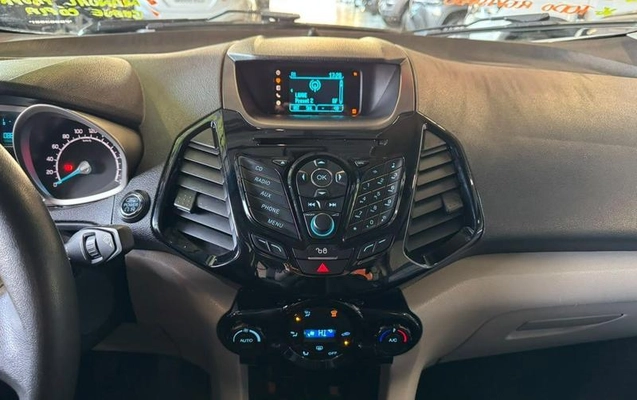 imagem-https://www.socarrao.com.br/sc-vehicle-images-prod/3917098/1789672983339-8467205_13_B_8d576d8642.jpeg