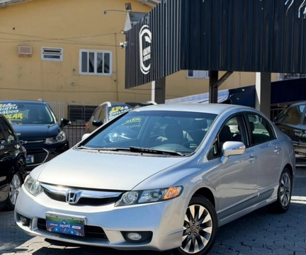 Honda Civic 2011 Prata — foto 1 de 3