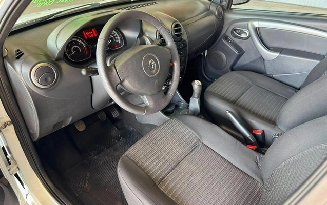 imagem-https://www.socarrao.com.br/sc-vehicle-images-prod/3917202/1789673311736-8290037_8_B_38687426f4.jpeg