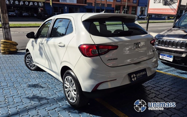imagem-https://www.socarrao.com.br/sc-vehicle-images-prod/3917329/1789673626878-19fbf066-fe38-437c-a690-363d64dbf73d20260917155437.jpeg