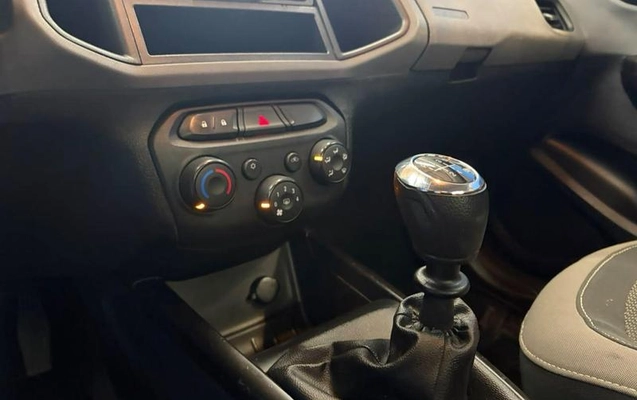 imagem-https://www.socarrao.com.br/sc-vehicle-images-prod/3917332/1789673634655-8487184_12_B_37df396a75.jpeg