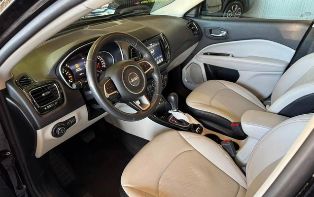 imagem-https://www.socarrao.com.br/sc-vehicle-images-prod/3917355/1789673673485-8142510_7_B_80423edc0b.jpeg