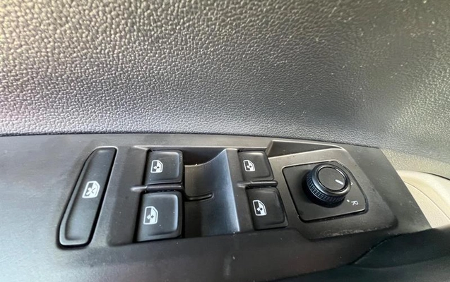 imagem-https://www.socarrao.com.br/sc-vehicle-images-prod/3917356/1789673673853-8486061_13_B_fa81572646.jpeg