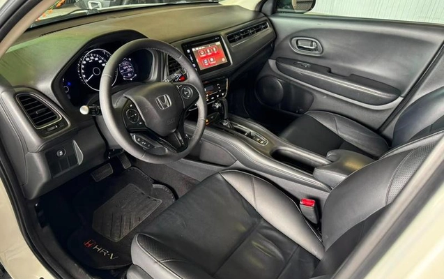 imagem-https://www.socarrao.com.br/sc-vehicle-images-prod/3917361/1789673676940-8081921_9_B_98118a3851.jpeg