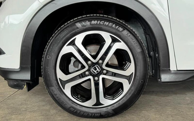 imagem-https://www.socarrao.com.br/sc-vehicle-images-prod/3917361/1789673676943-8081921_6_B_08836d099e.jpeg