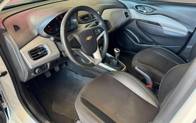 imagem-https://www.socarrao.com.br/sc-vehicle-images-prod/3917382/1789673691715-8395344_1_B_a90781d1a8.jpeg