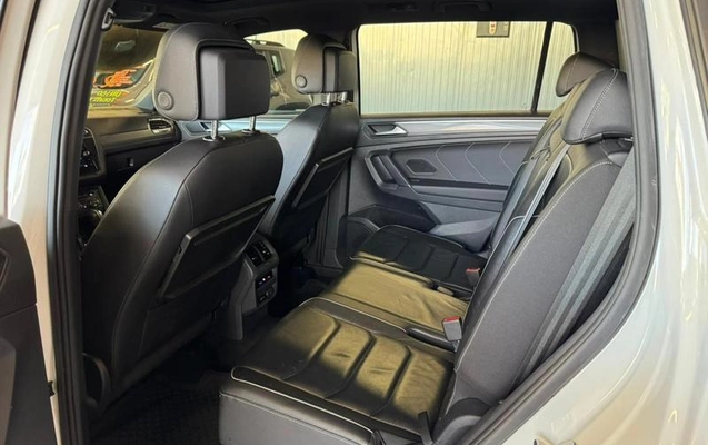 imagem-https://www.socarrao.com.br/sc-vehicle-images-prod/3917401/1789673705516-8399737_13_B_ee750d4426.jpeg