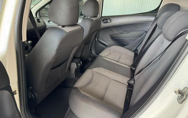 imagem-https://www.socarrao.com.br/sc-vehicle-images-prod/3917415/1789673715217-8384560_11_B_d36ba74027.jpeg