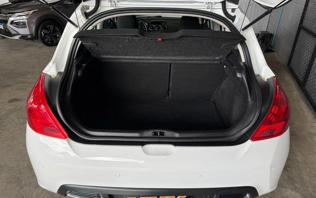 imagem-https://www.socarrao.com.br/sc-vehicle-images-prod/3917415/1789673715219-8384560_1_B_e81f0d943b.jpeg