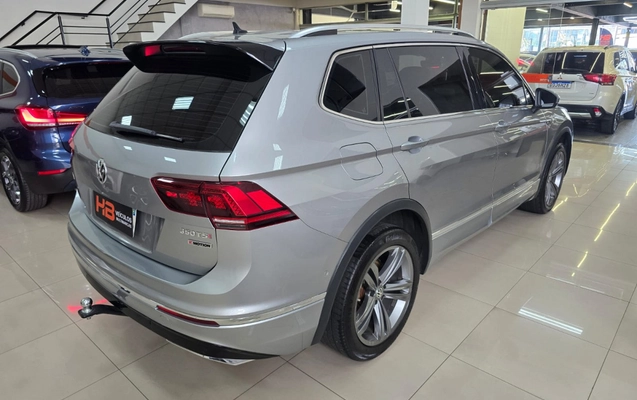 imagem-https://www.socarrao.com.br/sc-vehicle-images-prod/3917463/1789673907895-IOn7nkiC39byPS1rfMJmWLgiKvurE01o.jpg