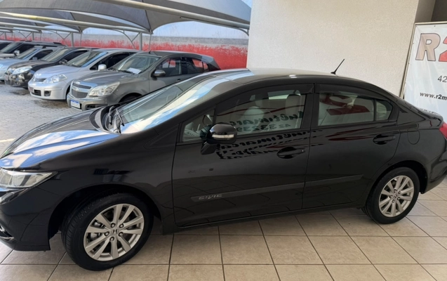 imagem-https://www.socarrao.com.br/sc-vehicle-images-prod/3917486/1789674030050-z3B6jklVPQI56DVqO0GmfN9mjndPtevK.jpg