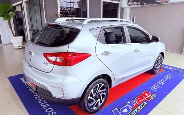 imagem-https://www.socarrao.com.br/sc-vehicle-images-prod/3917583/1790782697458-8487819_8_B_39e35b7ab8.jpeg