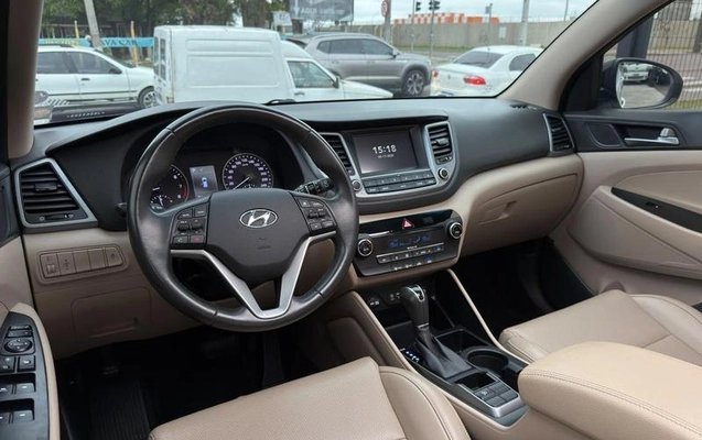imagem-https://www.socarrao.com.br/sc-vehicle-images-prod/3917626/1789674639936-8478072_13_B_b000139201.jpeg