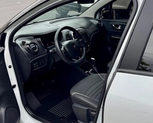 imagem-https://www.socarrao.com.br/sc-vehicle-images-prod/3917693/1789674524864-8448517_23_B_995be17c84.jpeg