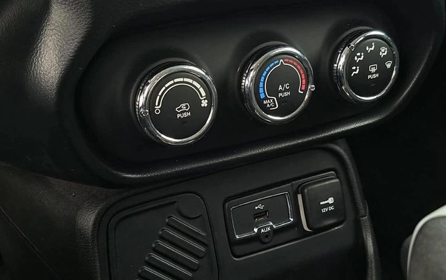 imagem-https://www.socarrao.com.br/sc-vehicle-images-prod/3917783/1789674767607-8487873_0_B_7d174e4da2.jpeg