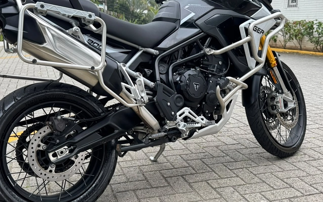 imagem-https://www.socarrao.com.br/sc-vehicle-images-prod/3917850/1789674866730-003_cb56572cf2c4771a570b4f86d48c5b0a.jpg
