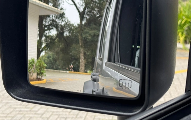 imagem-https://www.socarrao.com.br/sc-vehicle-images-prod/3917890/1789674969083-003_4bcc27102096c35389771b9399e68db1.jpeg