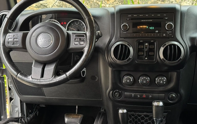 imagem-https://www.socarrao.com.br/sc-vehicle-images-prod/3917890/1789674969096-003_ab0d987f8b694b0156d32afab09c0964.jpeg