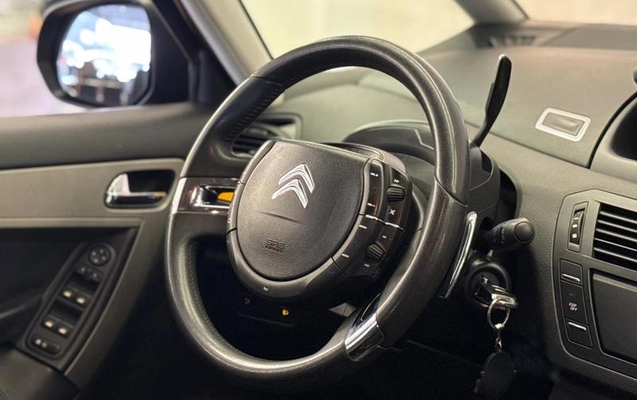 imagem-https://www.socarrao.com.br/sc-vehicle-images-prod/3917993/1789675164258-8485624_4_B_56cf7e7015.jpeg