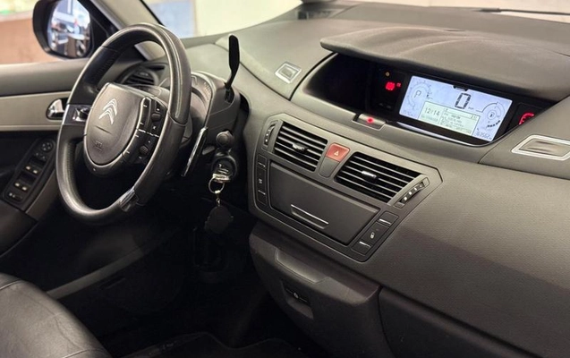 imagem-https://www.socarrao.com.br/sc-vehicle-images-prod/3917993/1789675164259-8485624_5_B_2750e482e1.jpeg