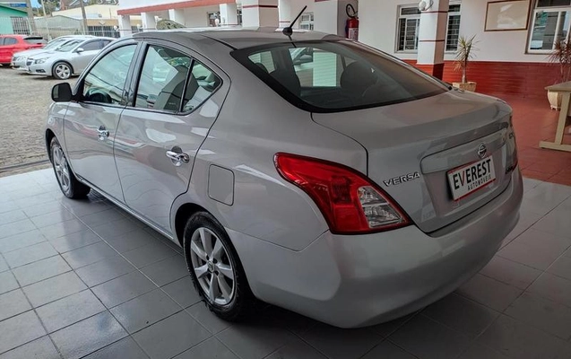 imagem-https://www.socarrao.com.br/sc-vehicle-images-prod/3918033/1789676077797-8450047_6_B_8c5b6aff27.jpeg