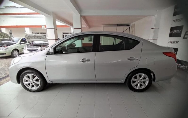 imagem-https://www.socarrao.com.br/sc-vehicle-images-prod/3918033/1789676077803-8450047_5_B_954b51092d.jpeg