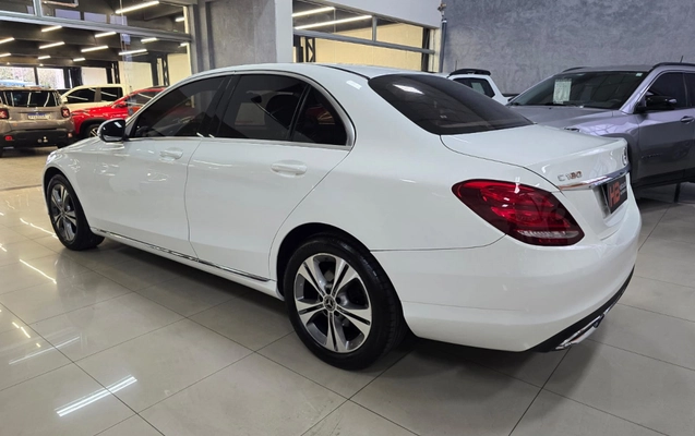 imagem-https://www.socarrao.com.br/sc-vehicle-images-prod/3918038/1789675282809-7BzCP0pVqpmkNlfVfys3VMXzOvilyxVb.jpg