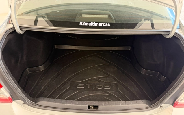 imagem-https://www.socarrao.com.br/sc-vehicle-images-prod/3918192/1789675487090-qqadPUDxv5JbSay5LT7YxLwt7AW2mHdK.jpg