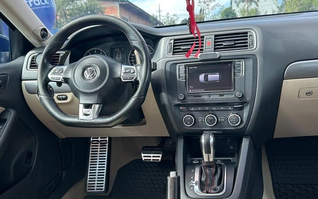 imagem-https://www.socarrao.com.br/sc-vehicle-images-prod/3918282/1789675636998-8485104_5_B_158af9640a.jpeg
