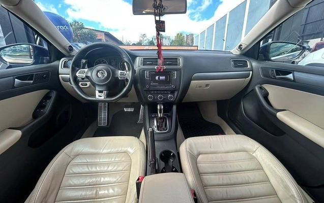 imagem-https://www.socarrao.com.br/sc-vehicle-images-prod/3918282/1789675636999-8485104_5_B_dcdcc73444.jpeg