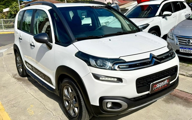 imagem-https://www.socarrao.com.br/sc-vehicle-images-prod/3918413/1789675974879-003_9c6dcd4bda7892f98ddba14ae856a693.jpeg