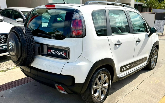 imagem-https://www.socarrao.com.br/sc-vehicle-images-prod/3918413/1789675974889-003_cc5f50e79a43dd6308427bc1078e48cd.jpeg