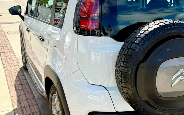 imagem-https://www.socarrao.com.br/sc-vehicle-images-prod/3918413/1789675974890-003_be7116d072912597dbffceaa45b620b8.jpeg